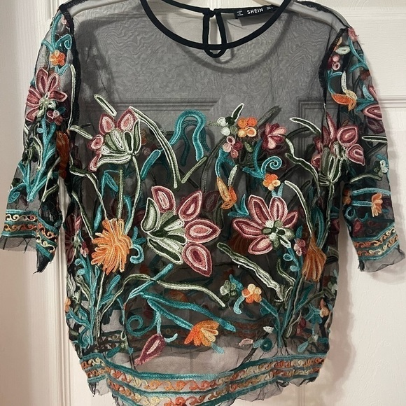 SHEIN Tops - SHEIN SHEER CROP FLORAL TOP